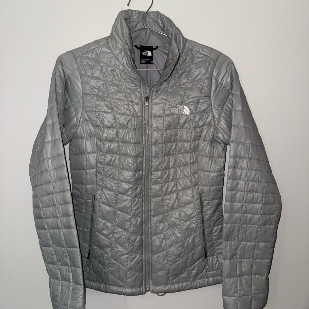 The North Face Women's Silver Quilted Puffer Jacket